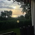 Casa Merea 16 *